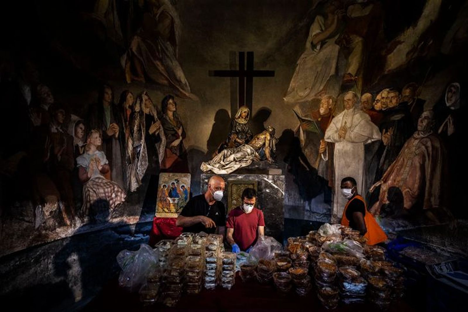 De las manos tendidas a las manos en el bolsillo