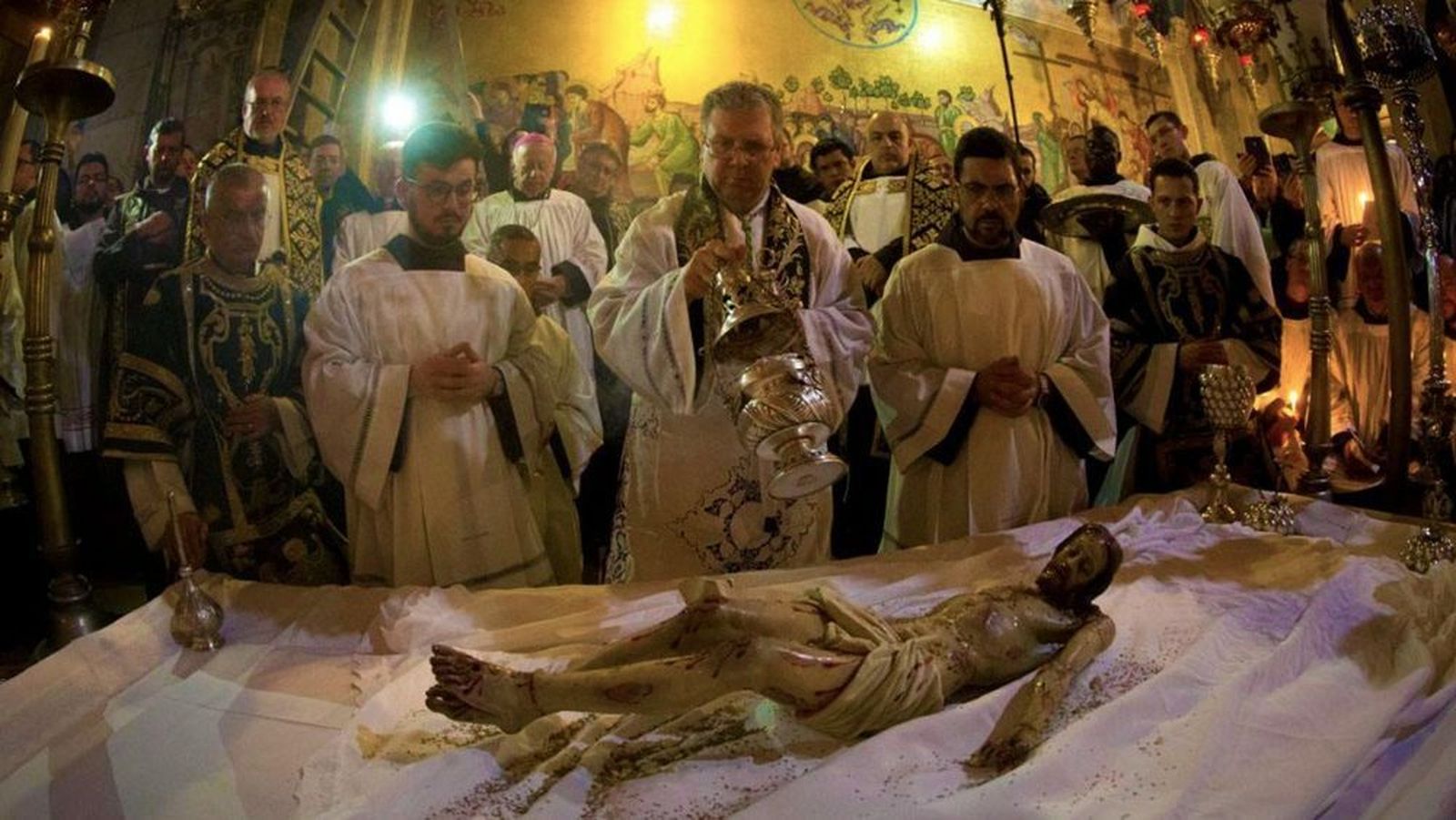 Misa de Vigilia Pascual en el Sepulcro Santo