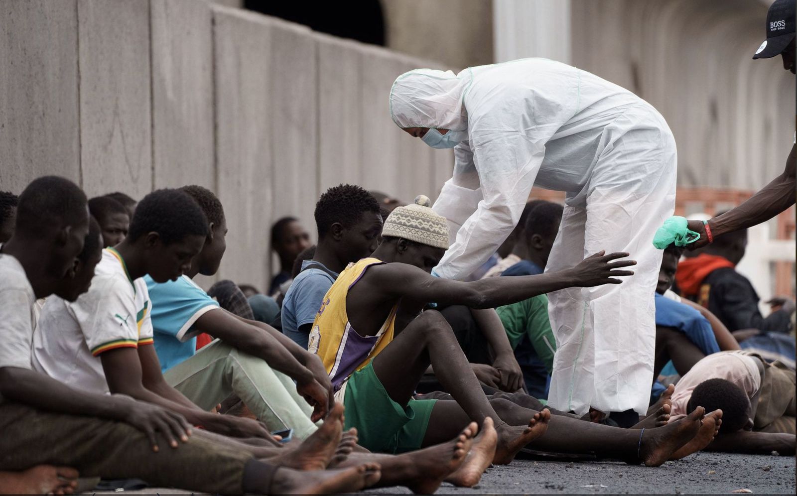 Atención a los migrates tras su desenmbarco en Canarias