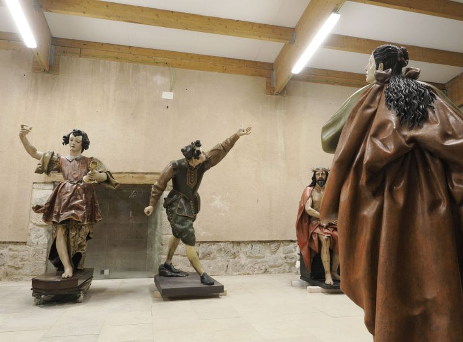 Imágenes de la Vera Cruz en la catedral de Valladolid