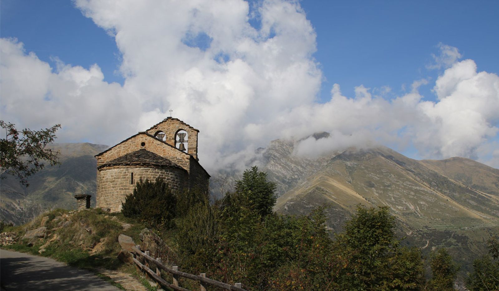 Iglesia en la Vall de Boí, Lérida.