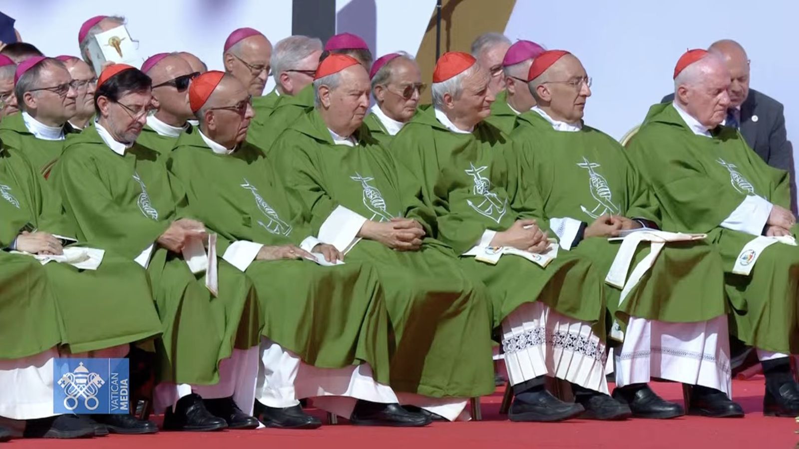Los cardenales Omella y Cobo en la misa de clausura del Jubileo de los Jóvenes