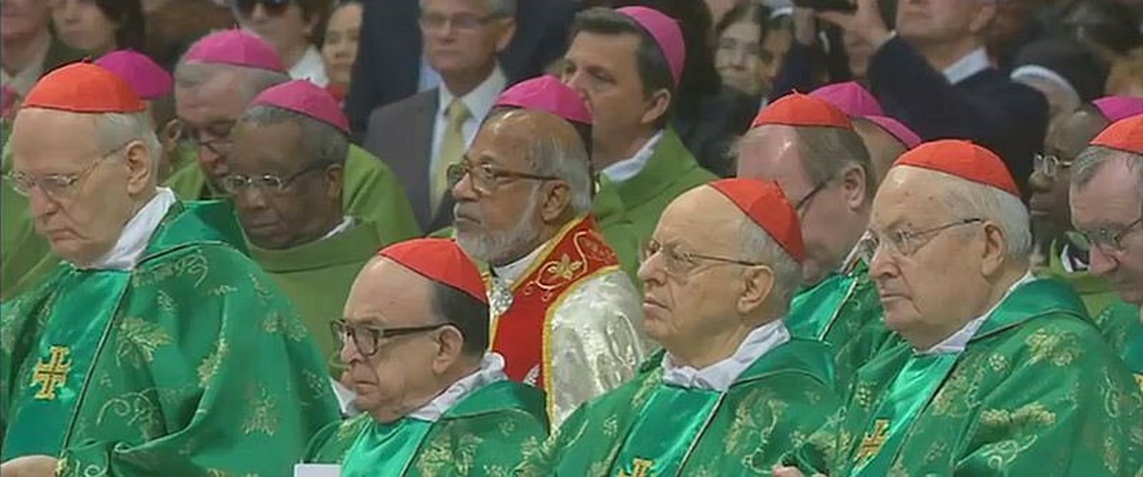 Obelisco De Buenos Aires Iluminado Con Imagen Del Papa Francisco - Barron's, image size:1600x668