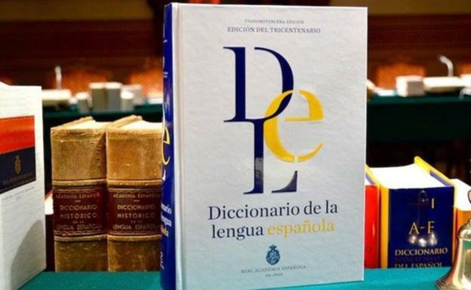 La RAE cambia el significado de la Biblia en el Diccionario