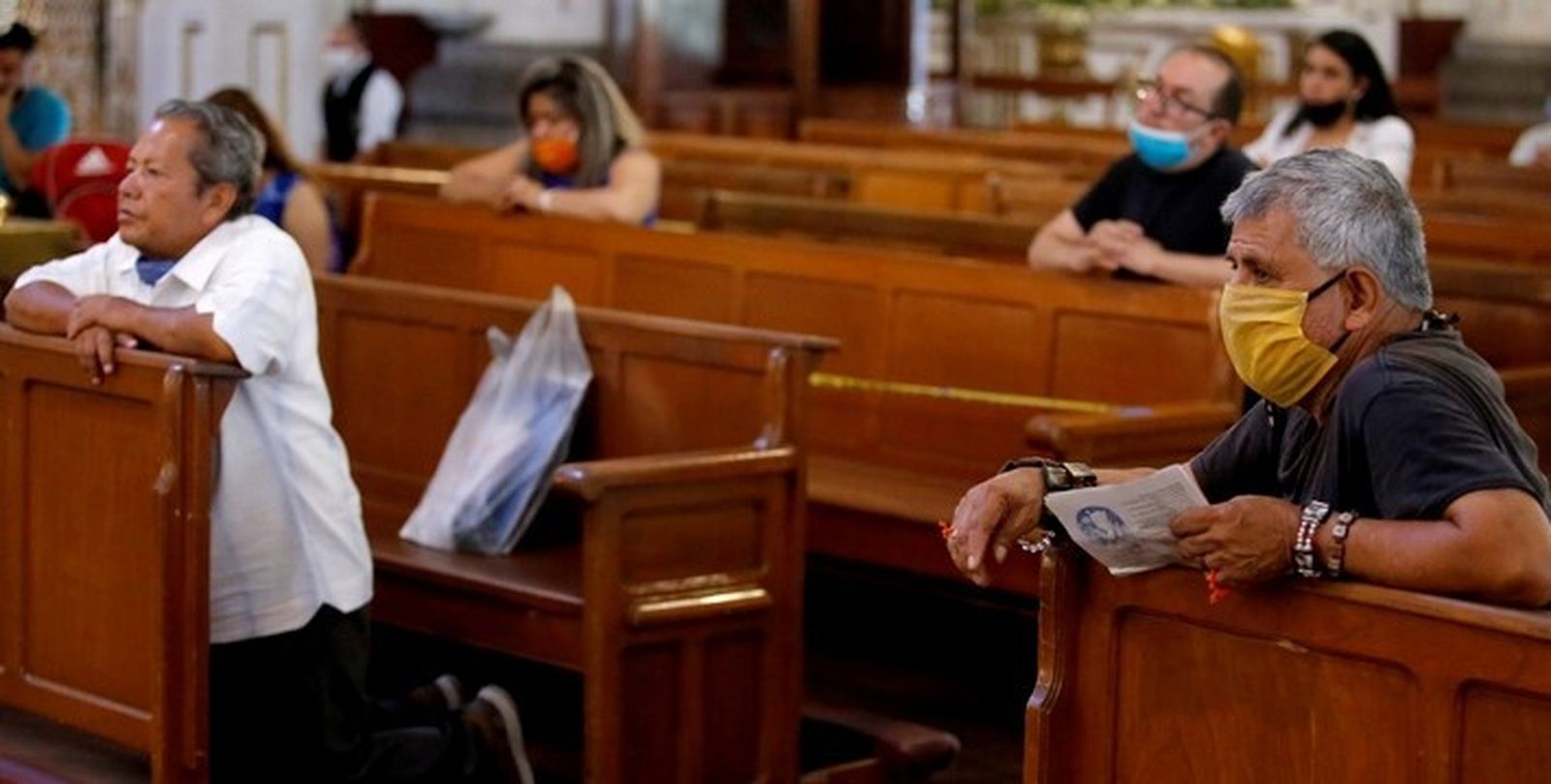 México inicia reapertura y regreso a templos