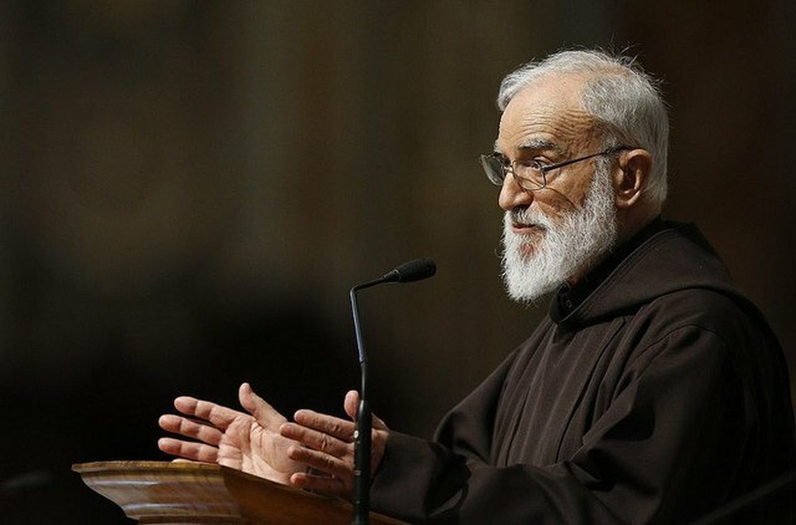 El p. Raniero Cantalamessa guiará los ejercicios espirituales