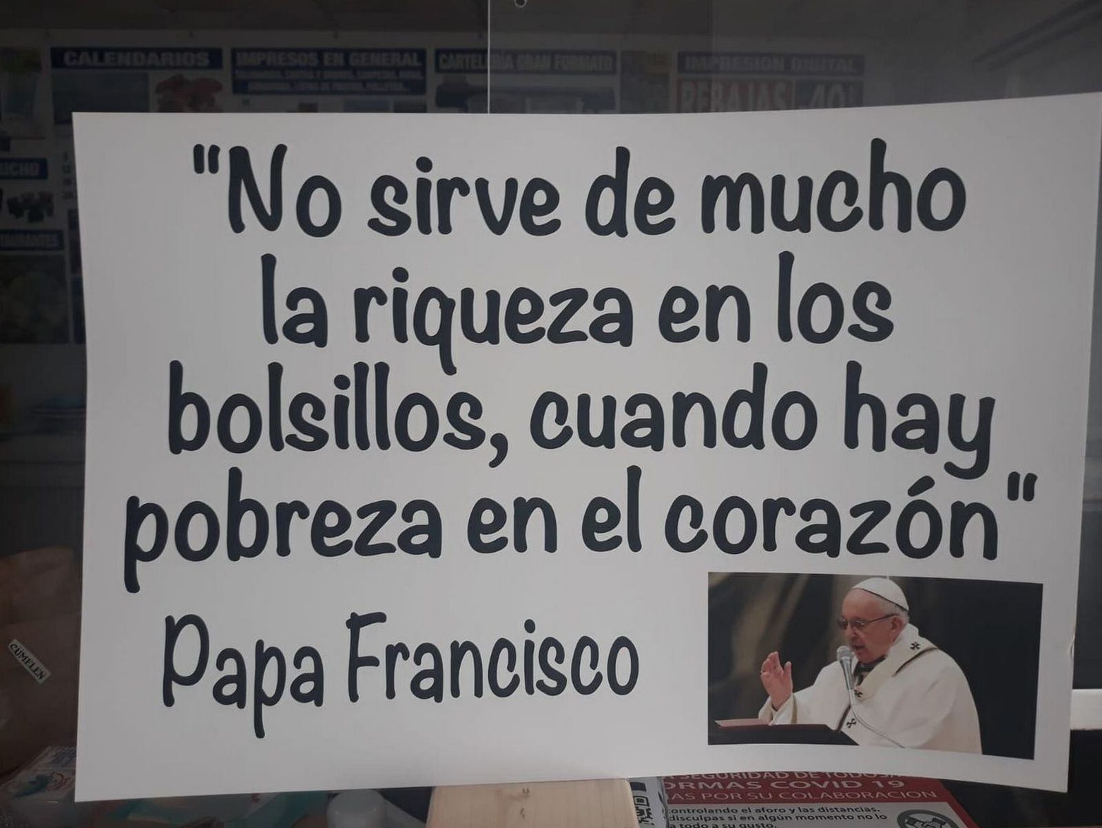 Pancarta en apoyo de Rafale Vez en Conil
