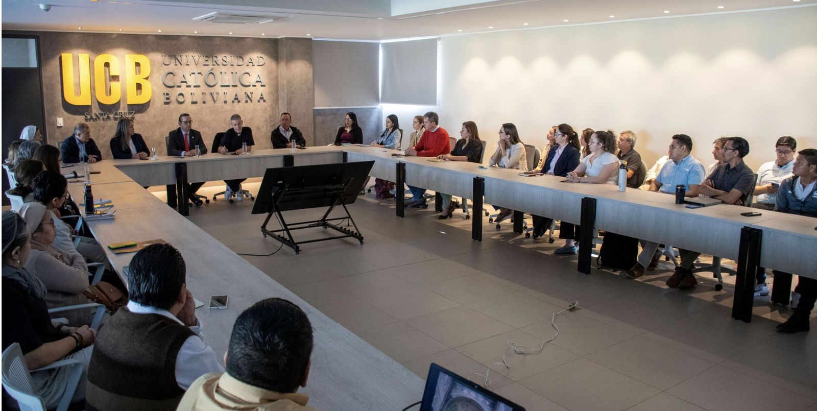 Conferencia sobre la libertad de cátedra ante el Consejo Educativo de la ‘Católica’ de Santa Cruz, Bolivia