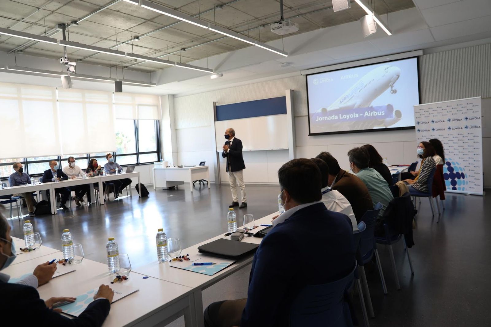 Reunión Loyola y Airbus