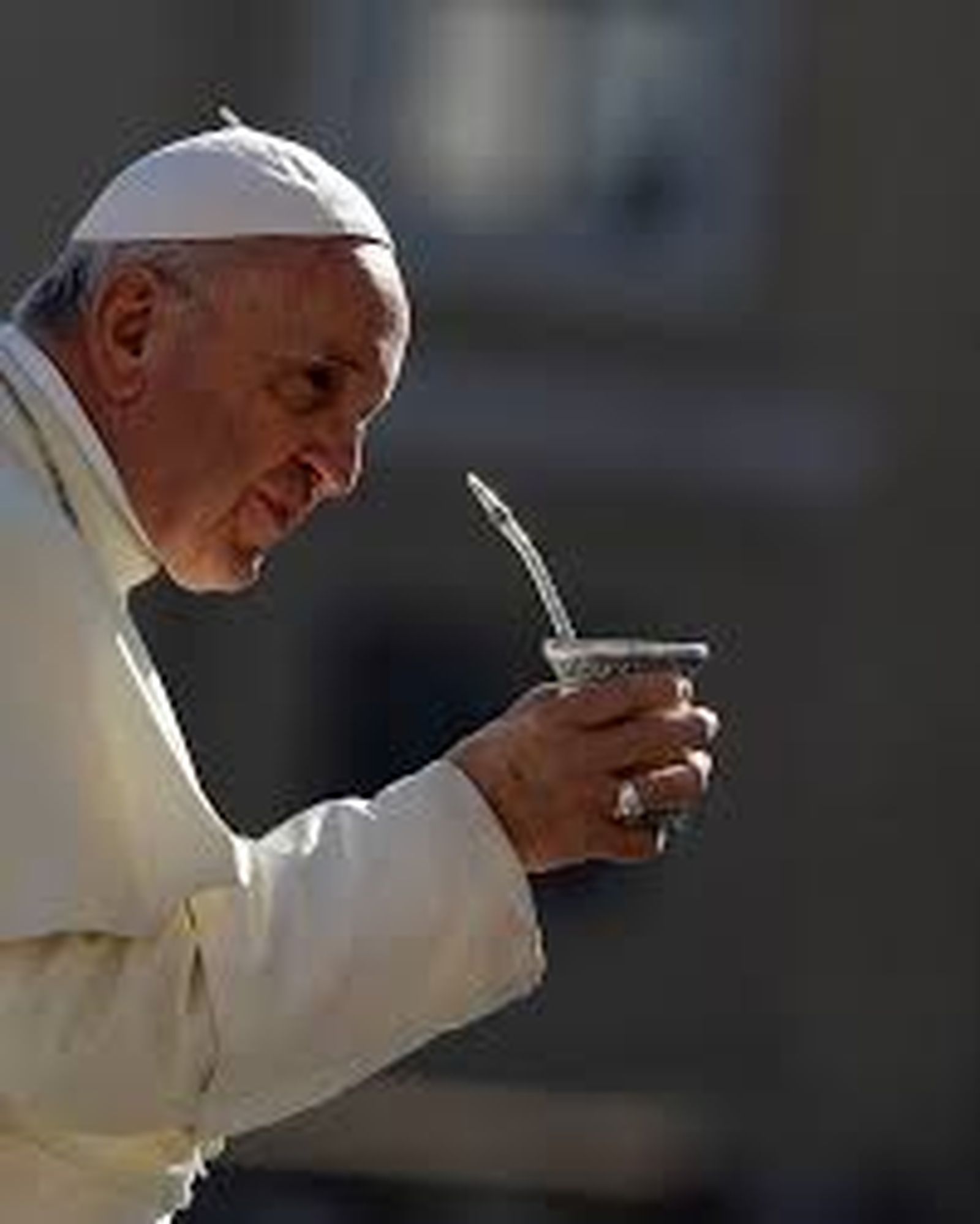 Francisco tomando mate