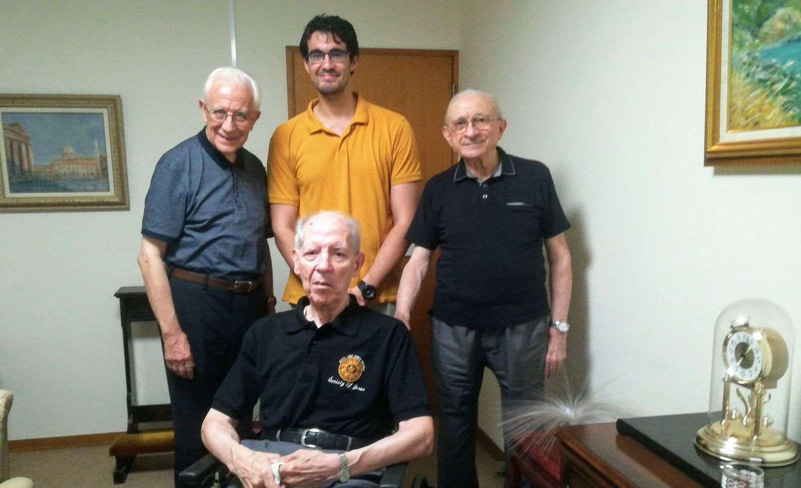 El Padre Nicolás, con el padre Masiá, el profesor Sanz y el padre Catret