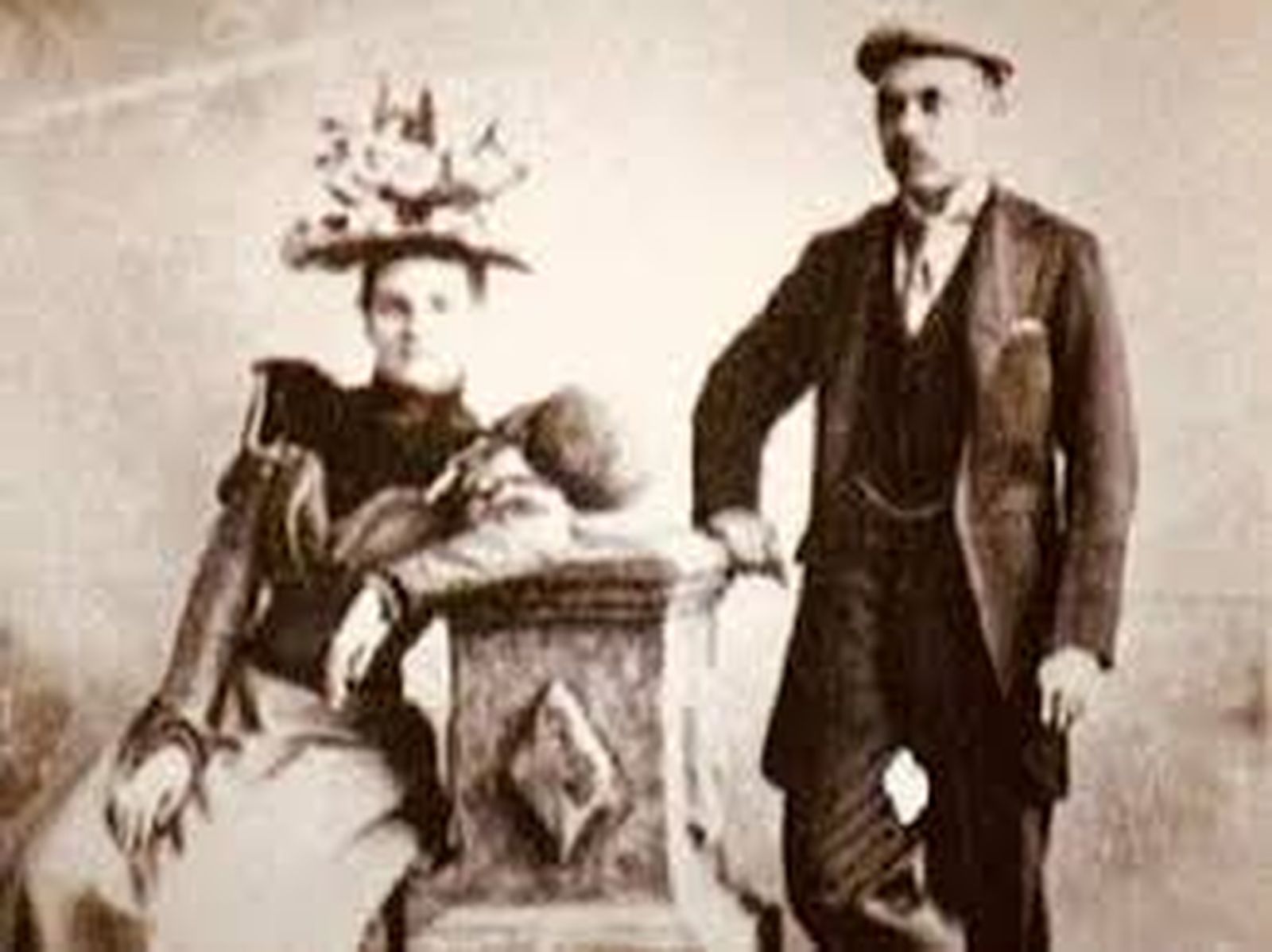Josefina Bracken de origen irlandesa y Vicente Abad Recio de padres españoles, afincados en Filipinas y bisabuelos del autor de esta columna