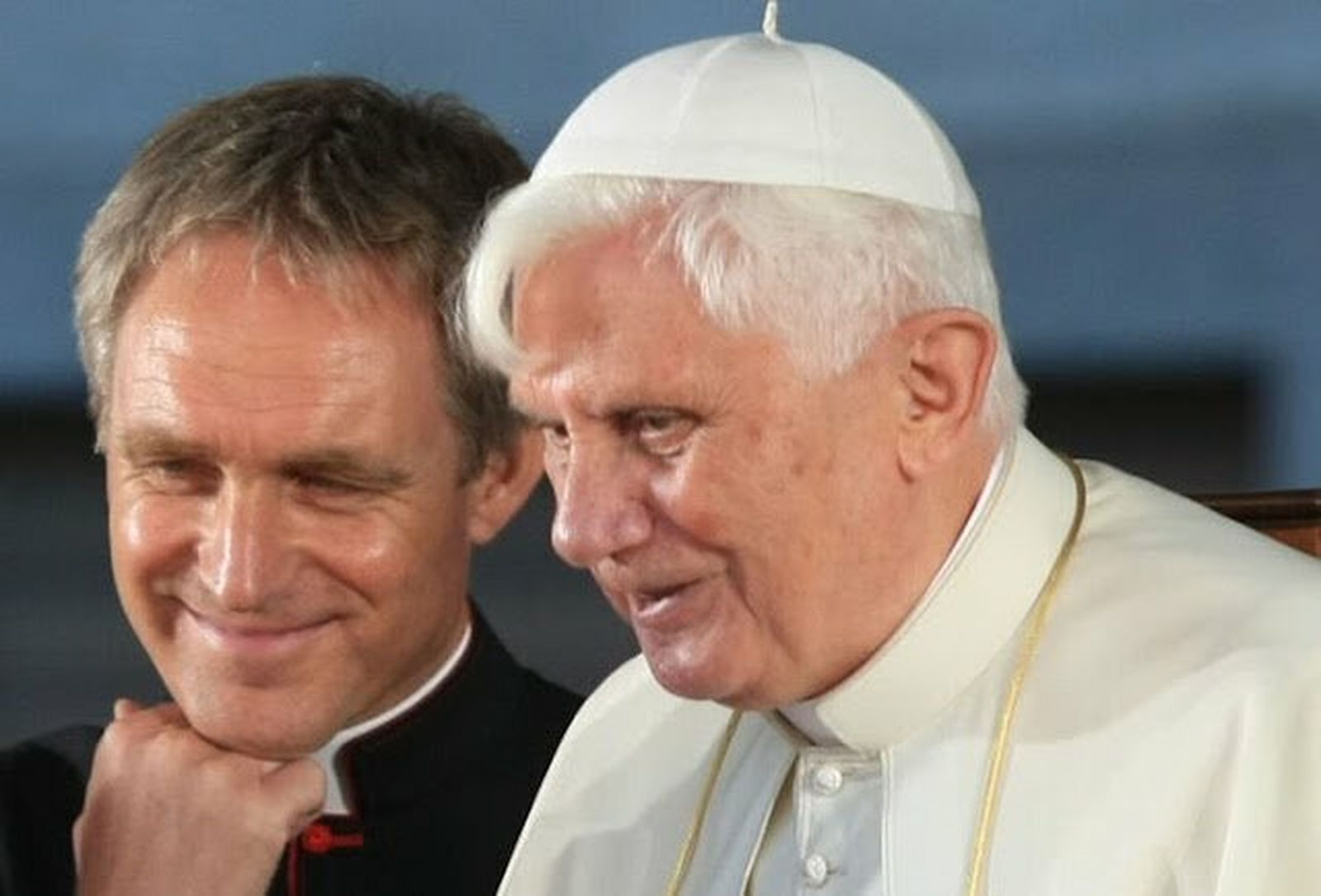Georg Gänswein y el Papa emérito