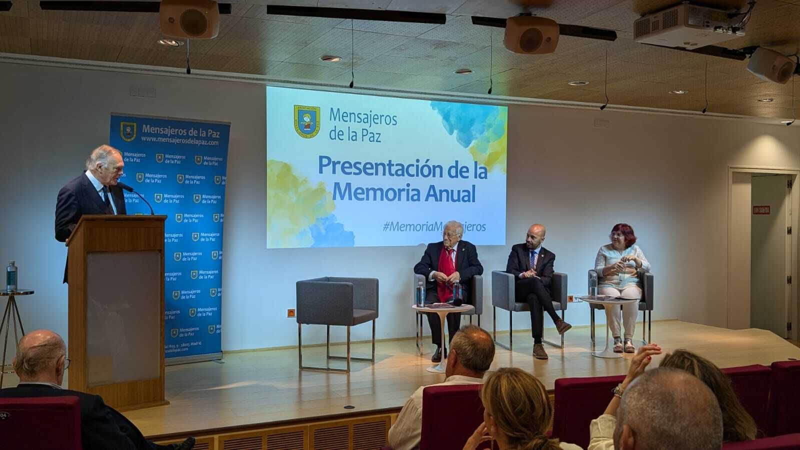 Presentación de la Memoria de Mensajeros de la Paz