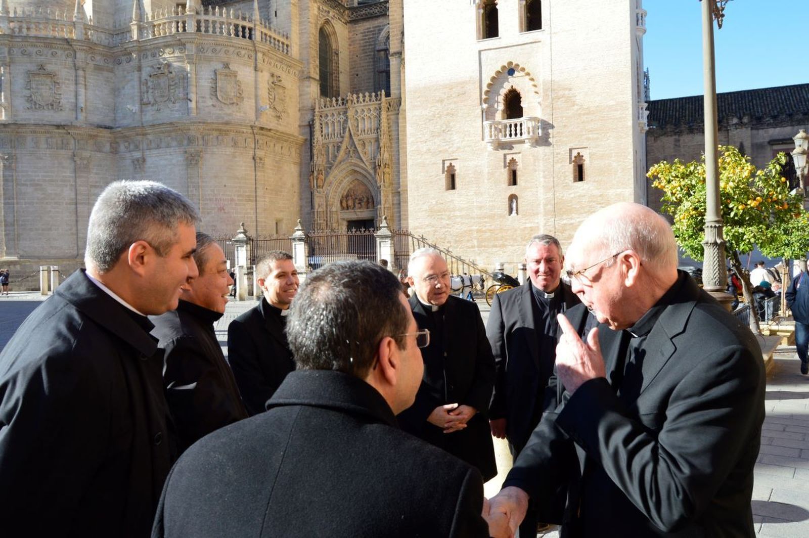 Peña Parra, con otros eclesiásticos en Sevilla