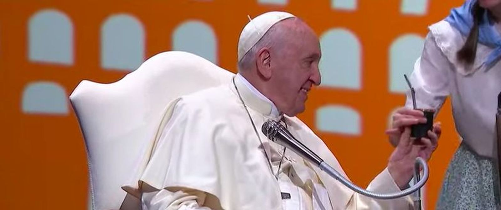 Francisco tomando mate