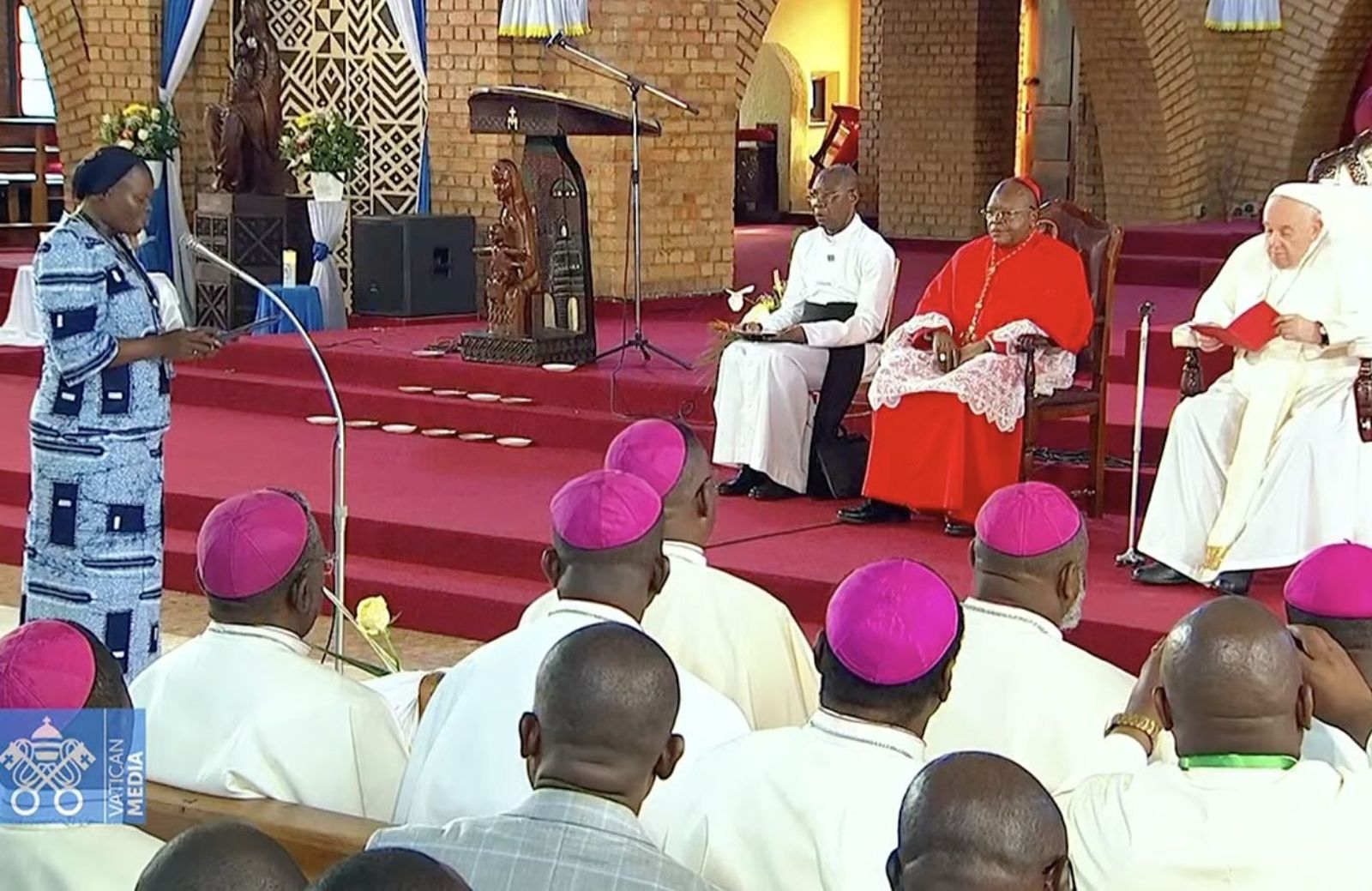 El testimonio de una religiosa congoleña ante el Papa en la catedral de Kinshasa