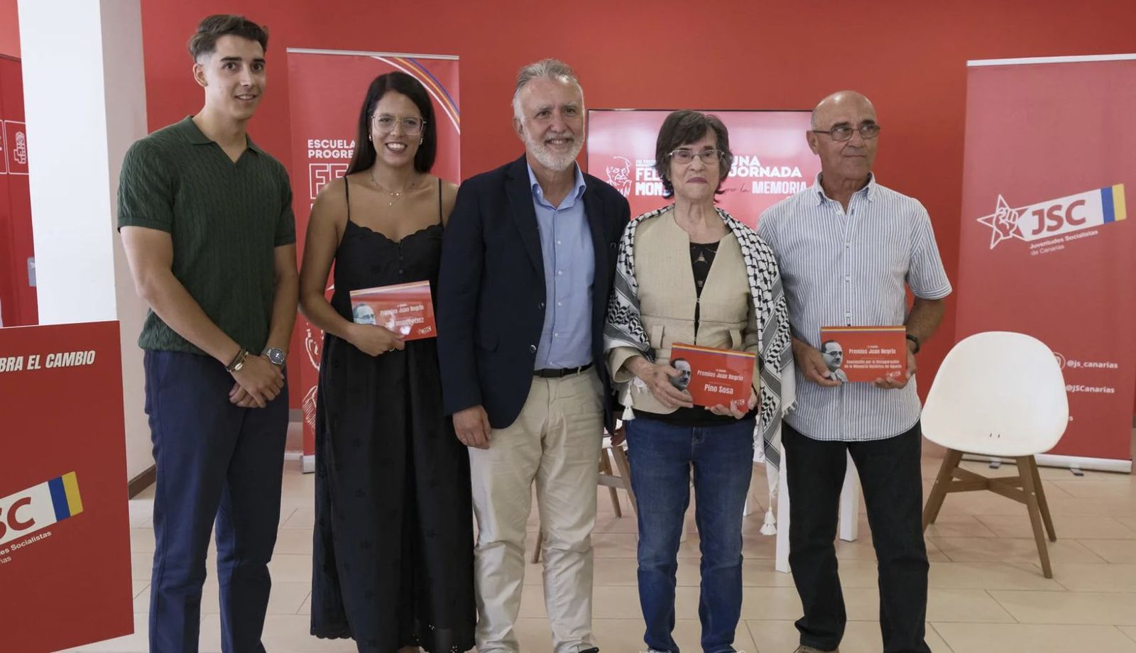 Ángel Víctor Torres, en Canarias