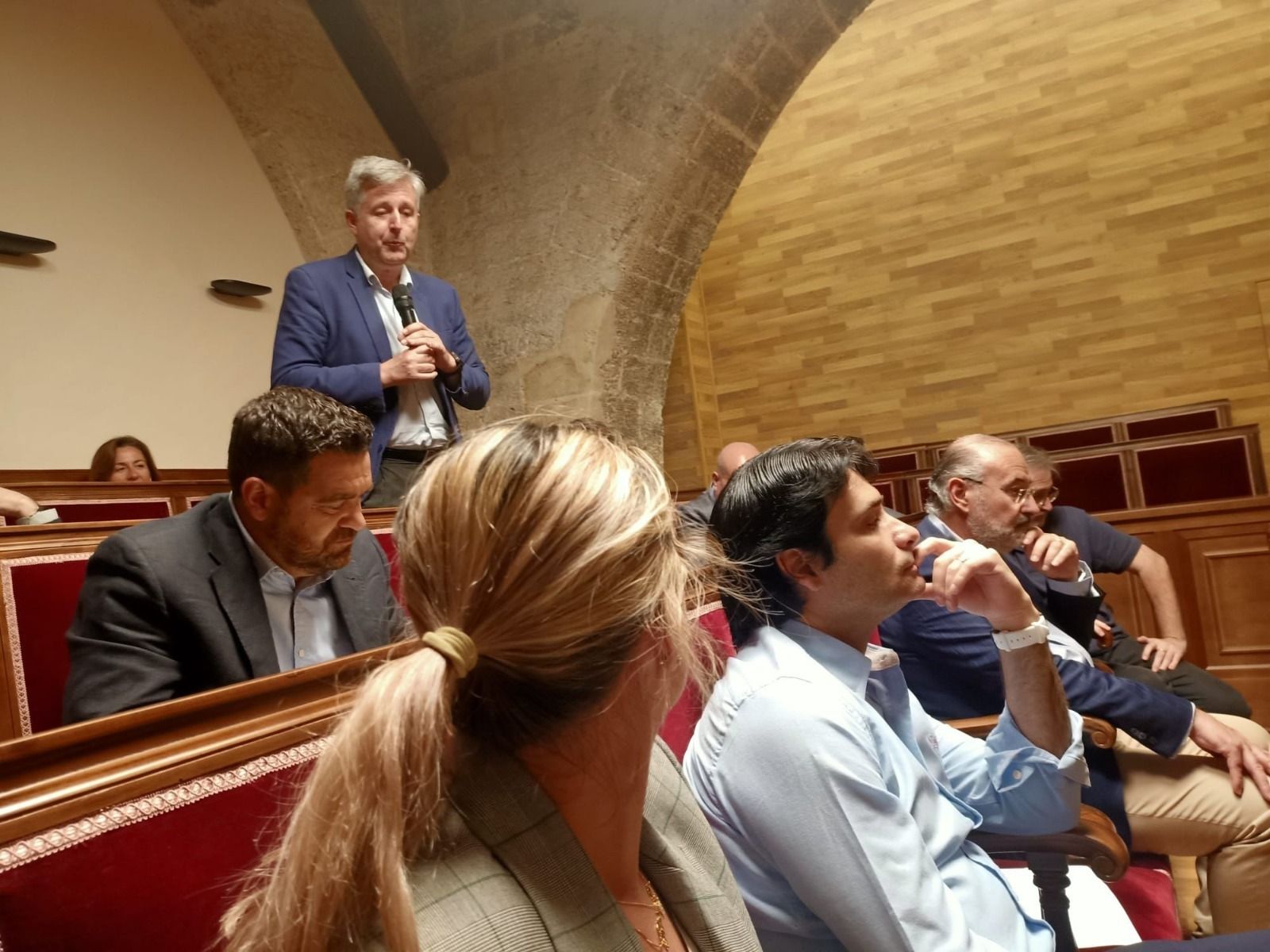 Algunos de los investigadores de la Universidad Católica de Valencia participantes en el acto.