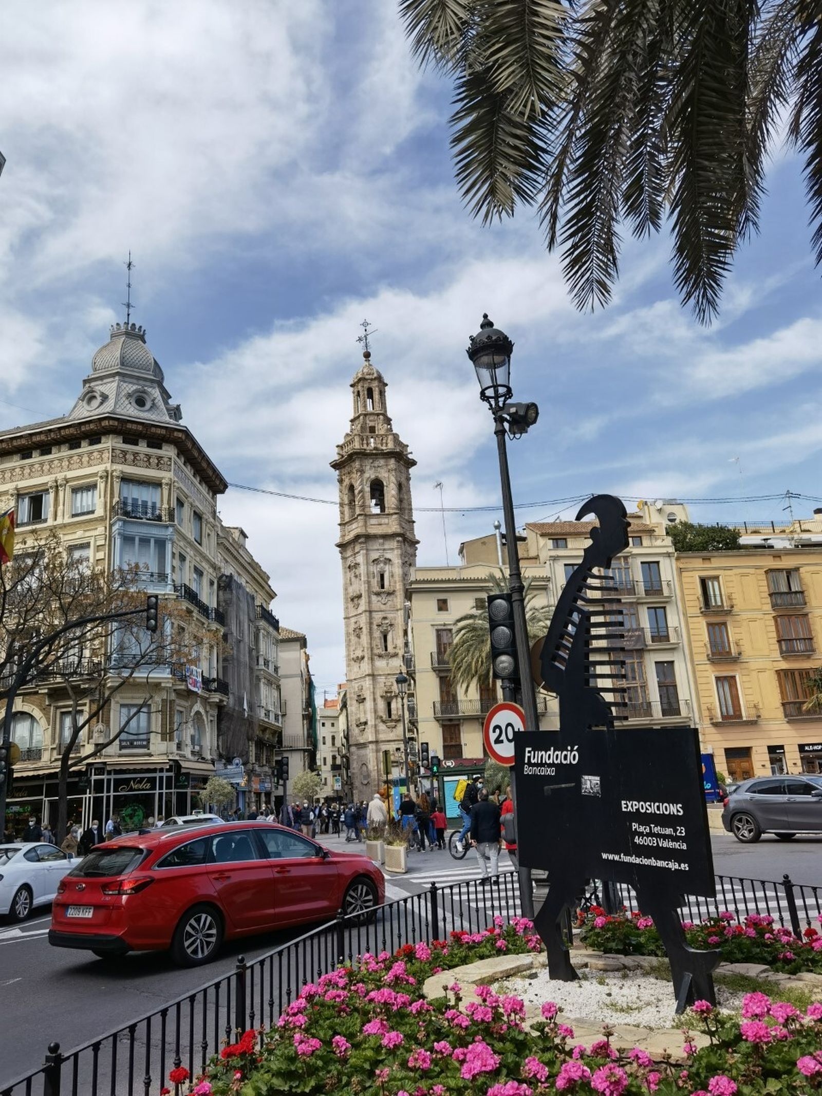 Torre campanario de la Iglesia de Santa Catalina. Valencia.