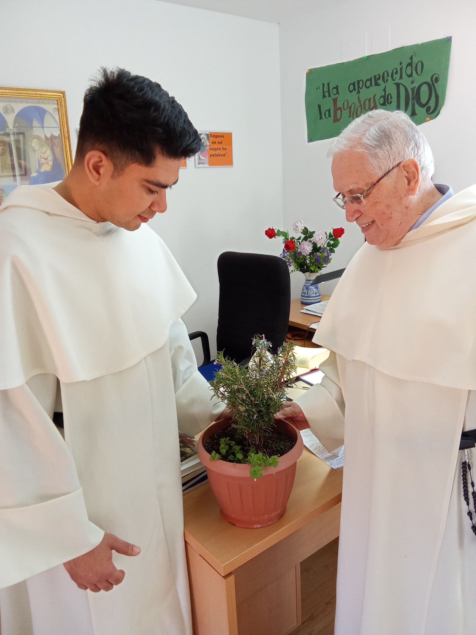 Fr. Manuel y Fr. José Lázaro, novicio cubano.