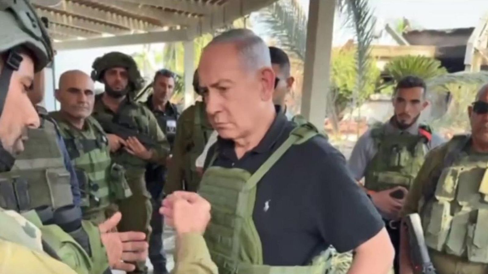 Benjamin Netanyahu visita las tropas israelíes
