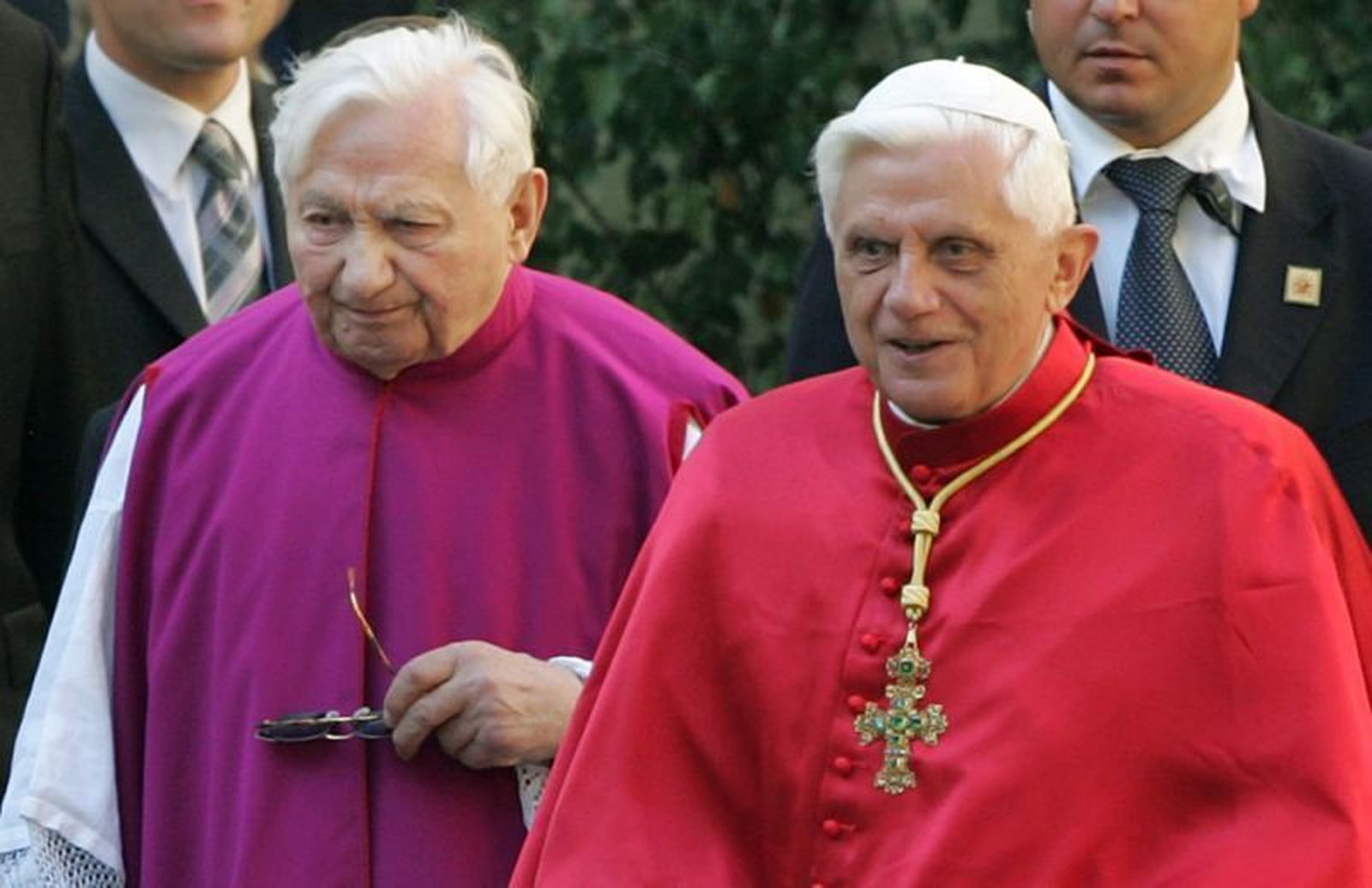Los hermanos Ratzinger en septiembre de 2006