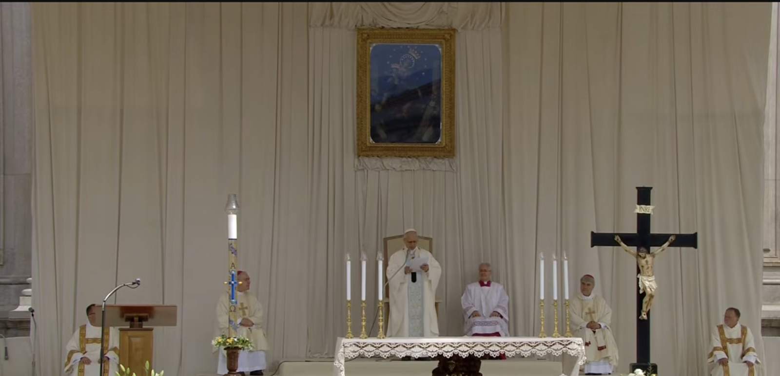 El Papa, en el altar de Pompeya