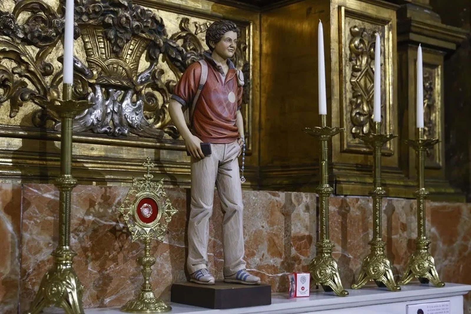 Imagen de Carlo Acutis en la basílica de la Mercè. Barcelona.