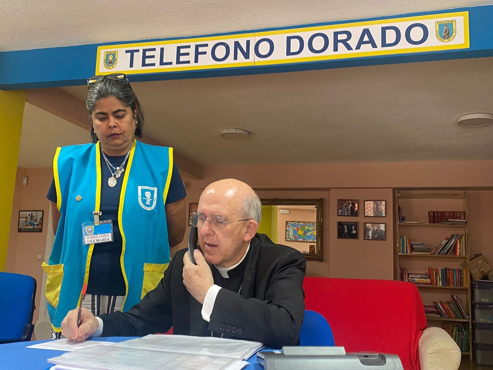 El cardenal Osoro, nuevo presidente del Teléfono Dorado