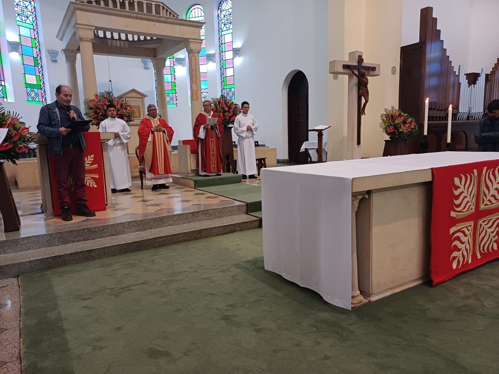 Eucaristia sacerdotes con hogar de Bogota 9 agosto 2025