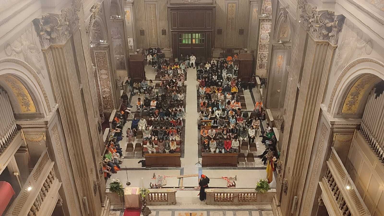 Los adolescentes de Madrid con su cardenal