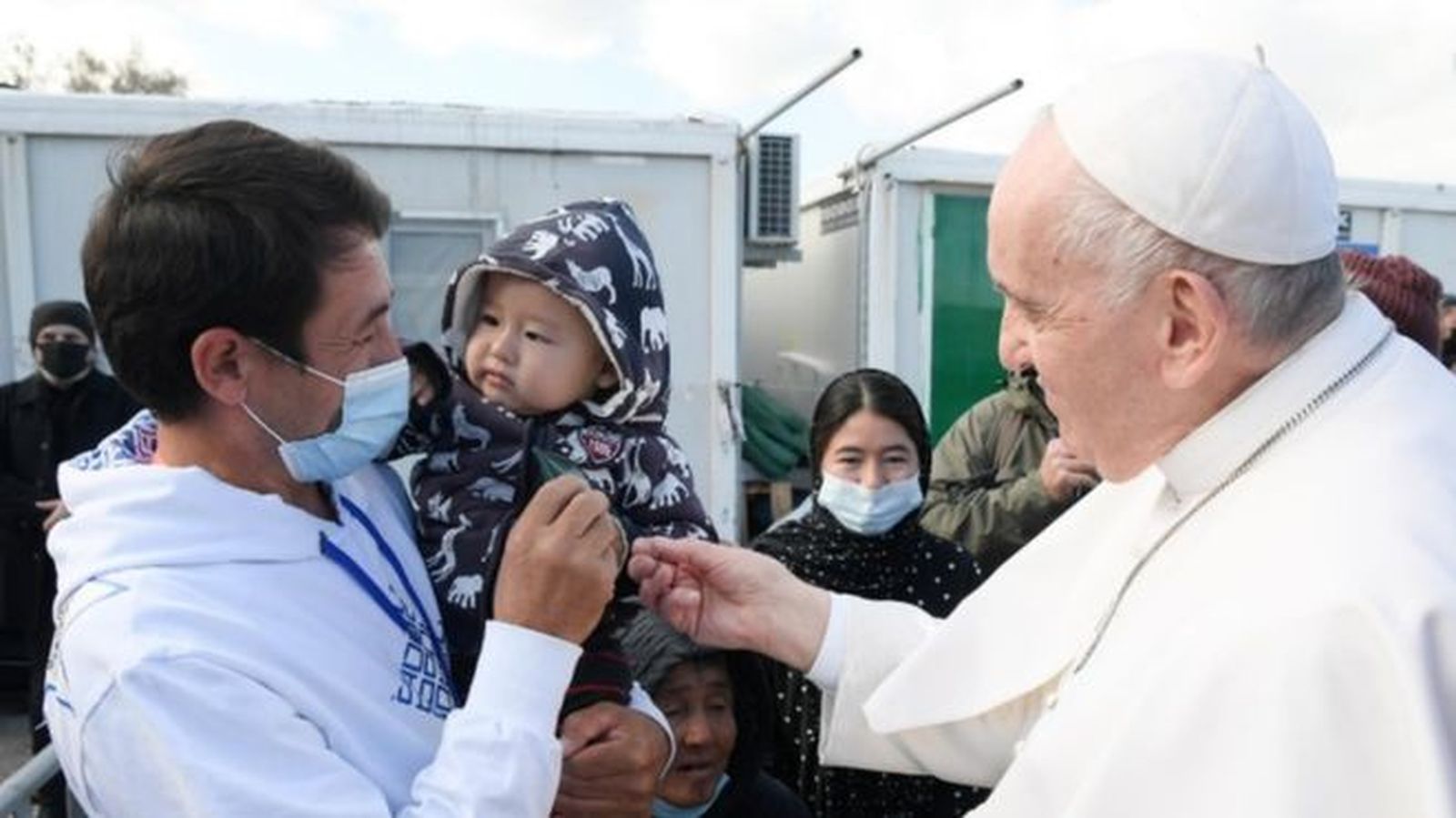 El Papa con los refugiados de Lesbos