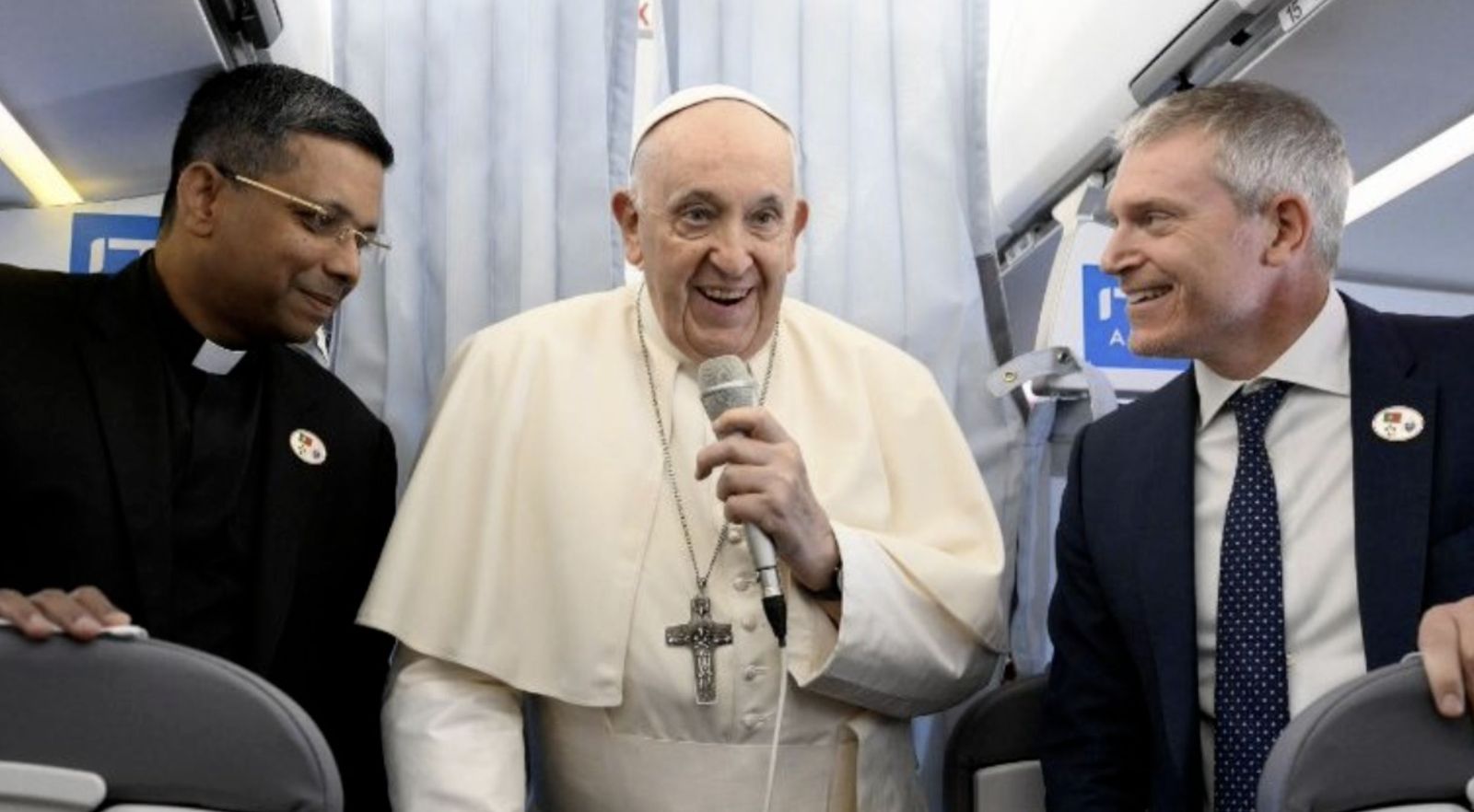 El Papa, en el avión