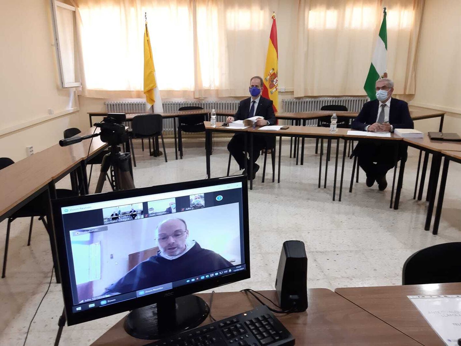 Julio Söchting Herrera defiende su tesis