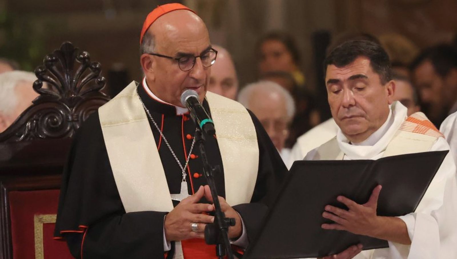 Chomalí, durante la oración