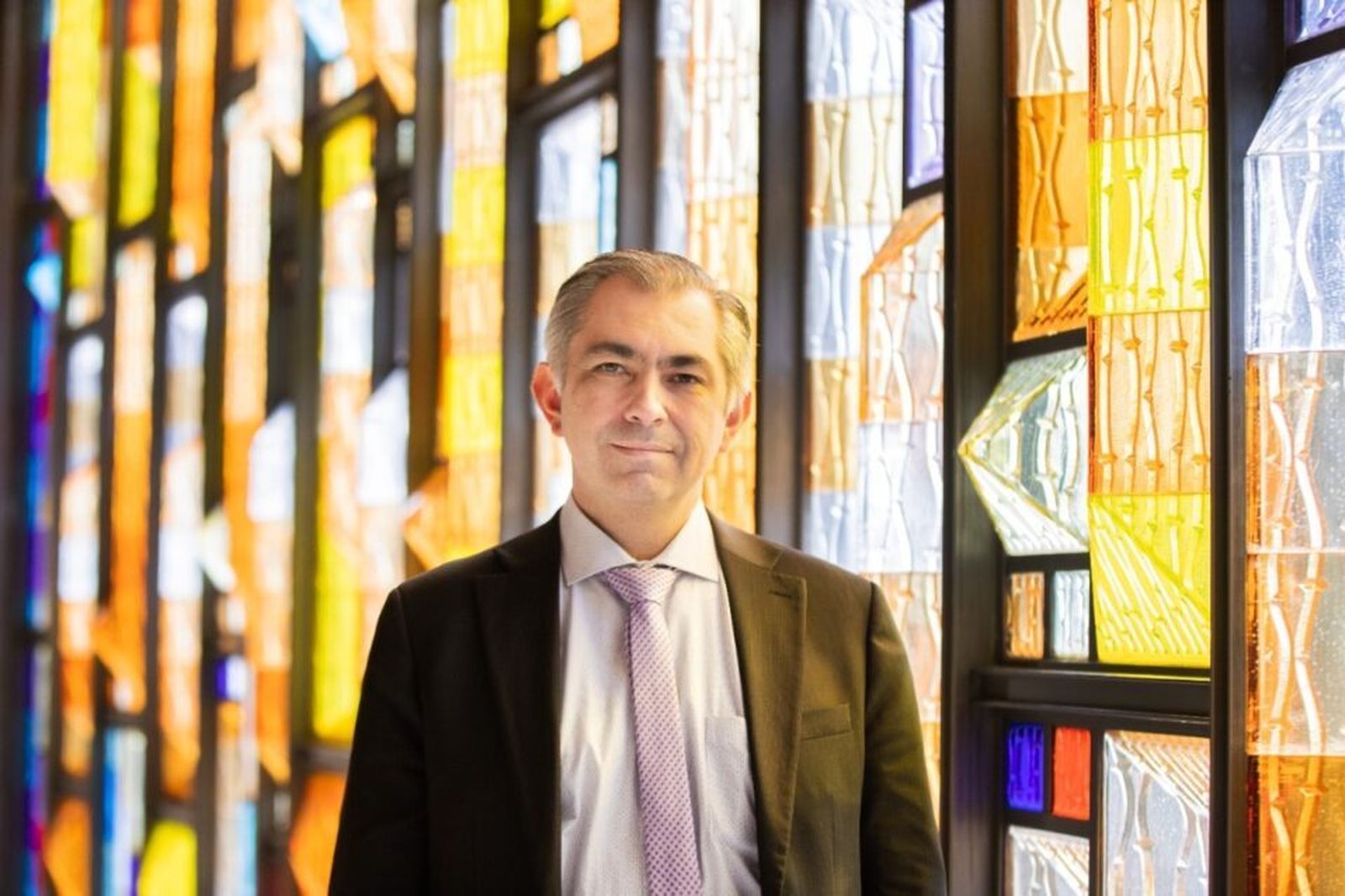 Óscar Elizalde: "El buen comunicador está orgulloso de su vocación, no la delega a la Inteligencia Artificial"