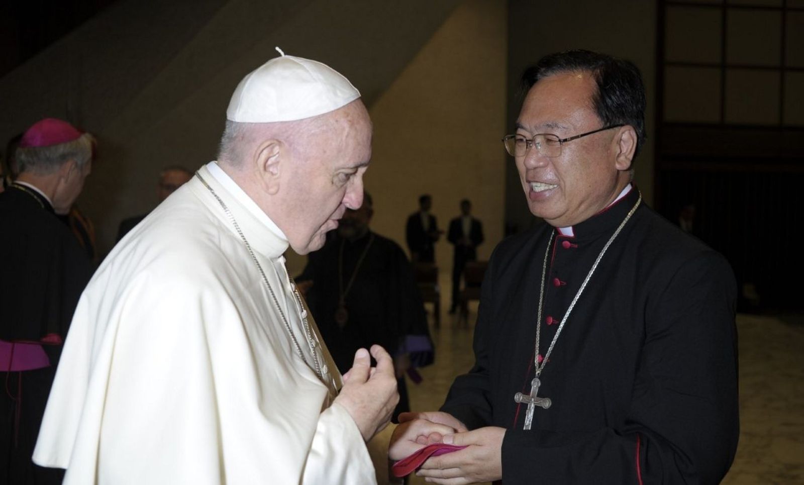 El Papa Francisco y Monseñor Mario Yamanouchi