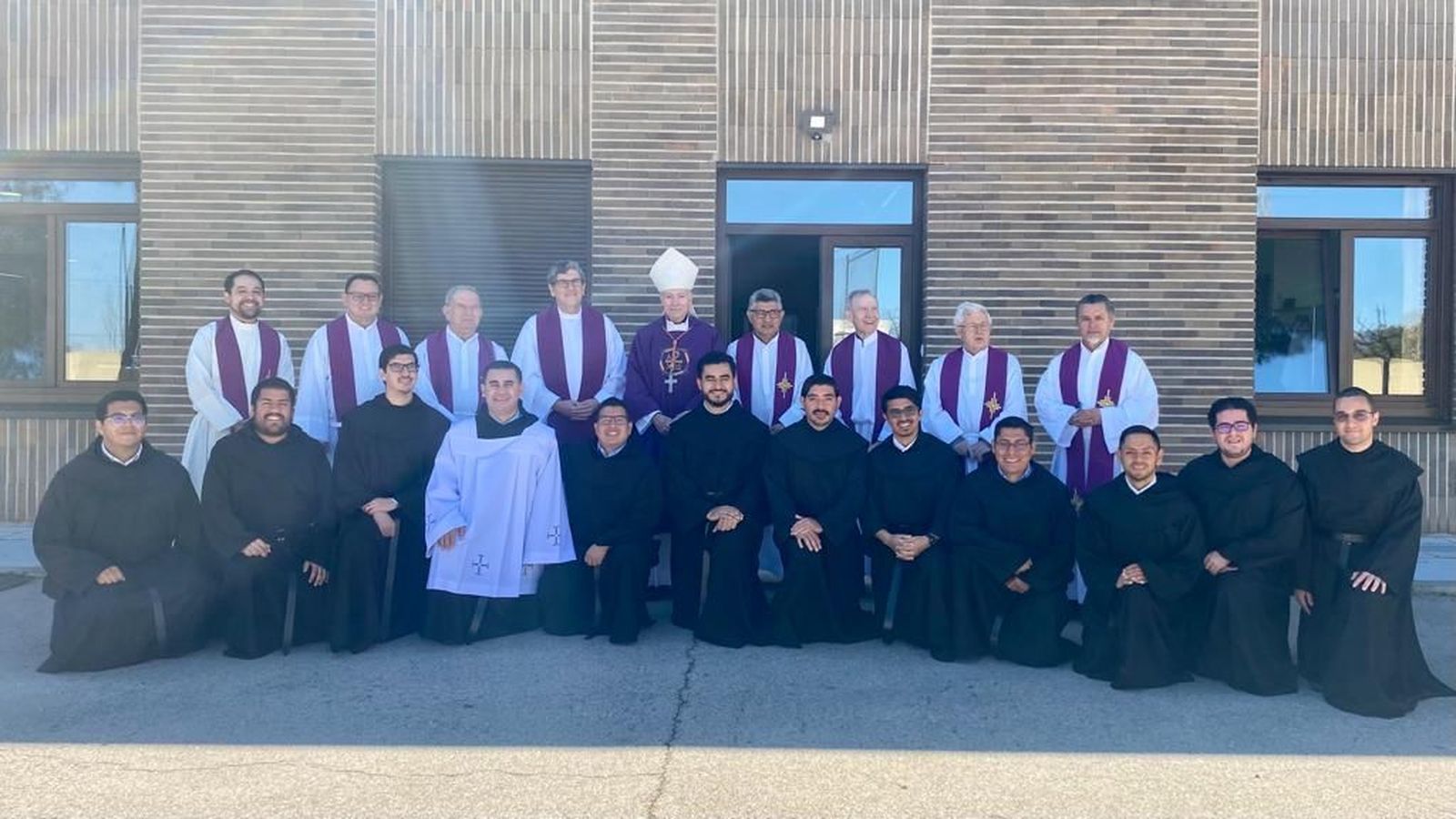 El Cardenal Carlos Aguiar Retes realizó una corta visita por Madrid