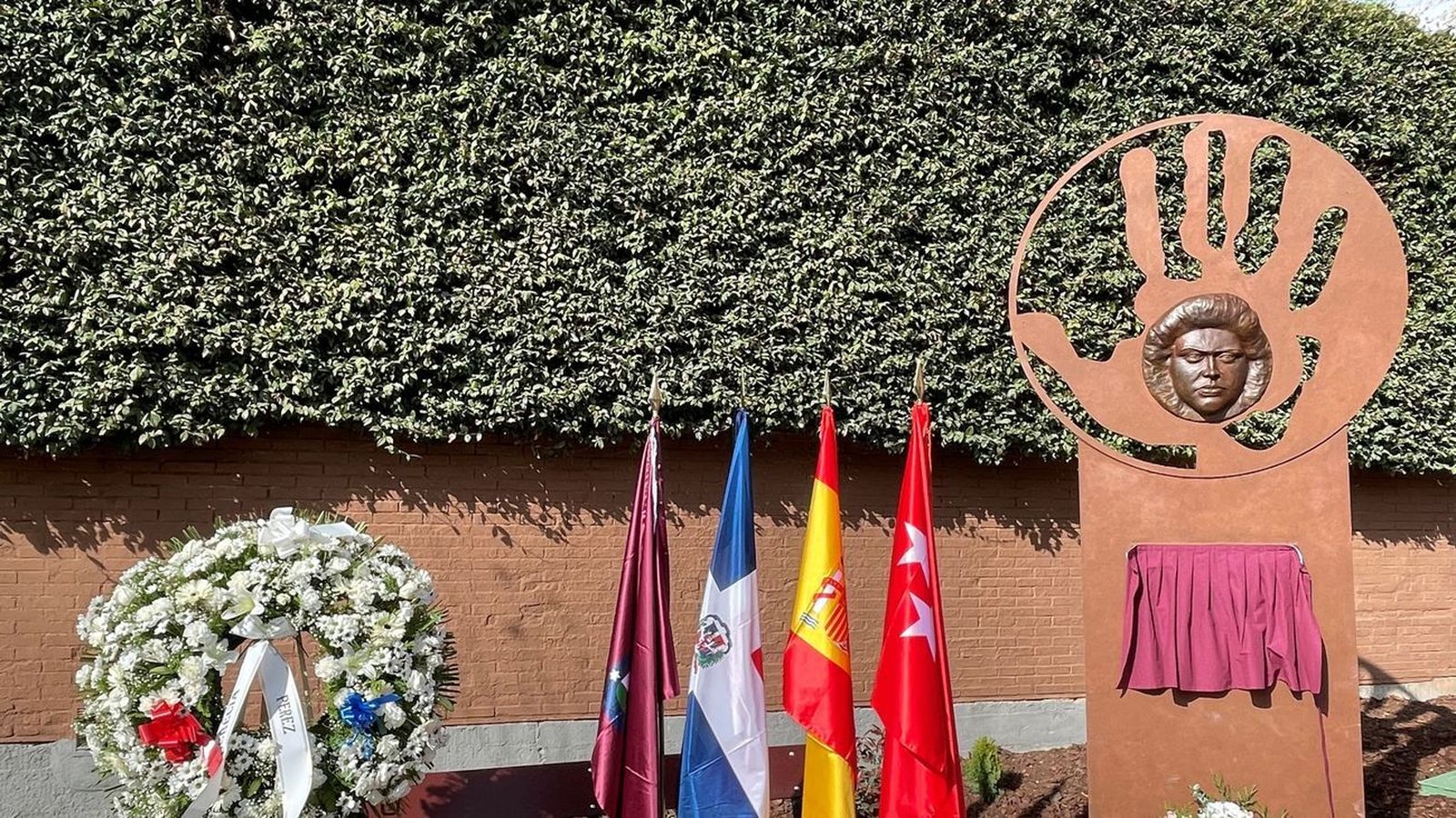 Monumento a Lucrecia Pérez, primera víctima de un crimen de odio en España