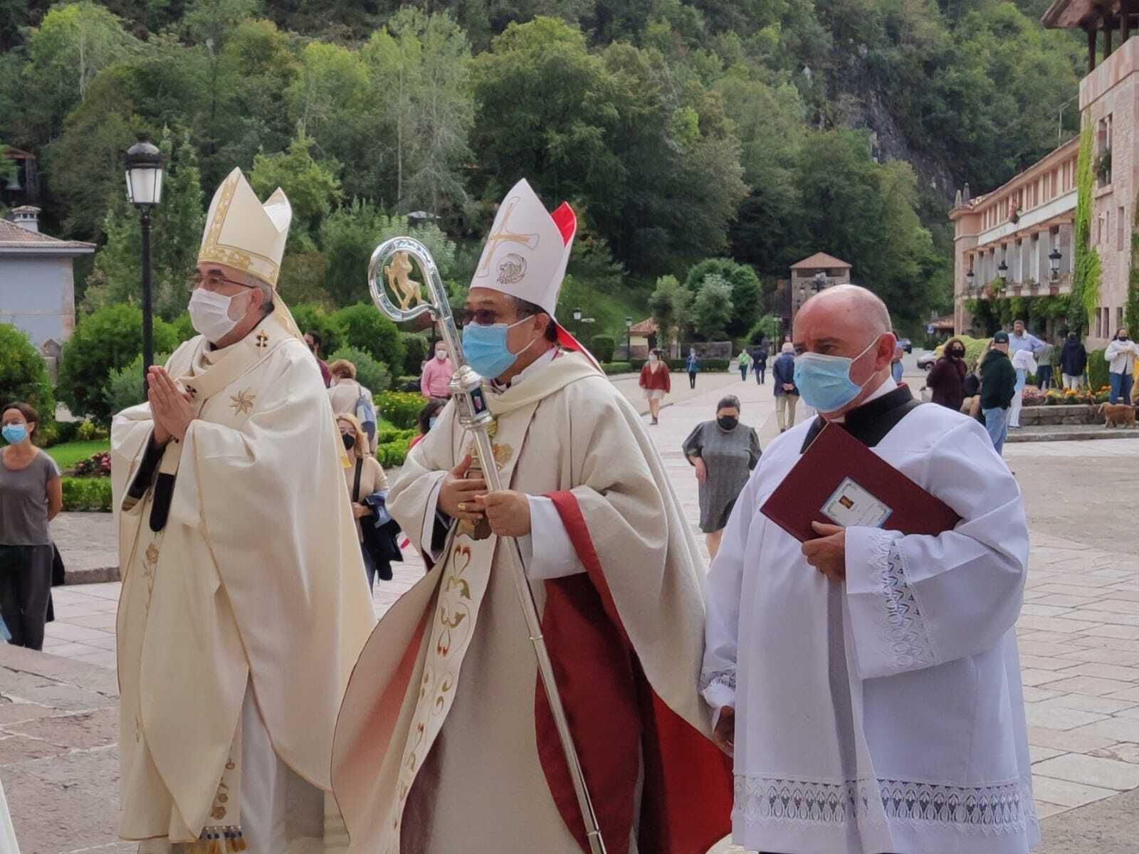 El Nuncio, con Sanz, en Covadonga