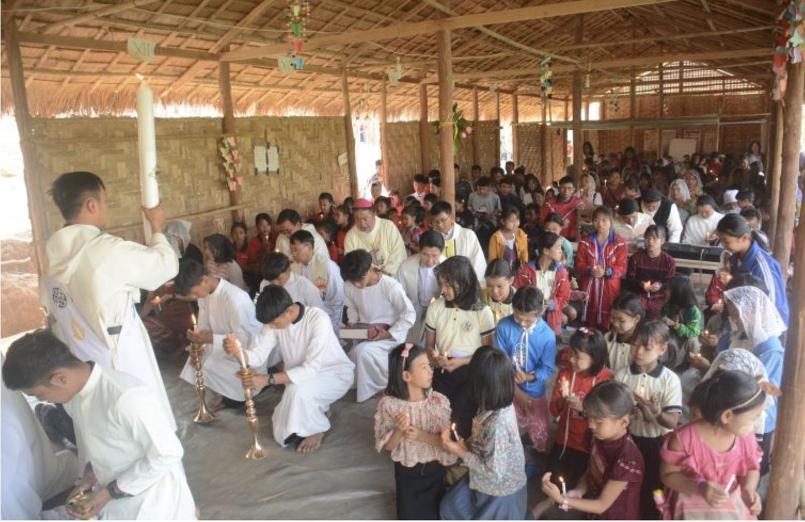 Misa con los desplazados en Myanmar