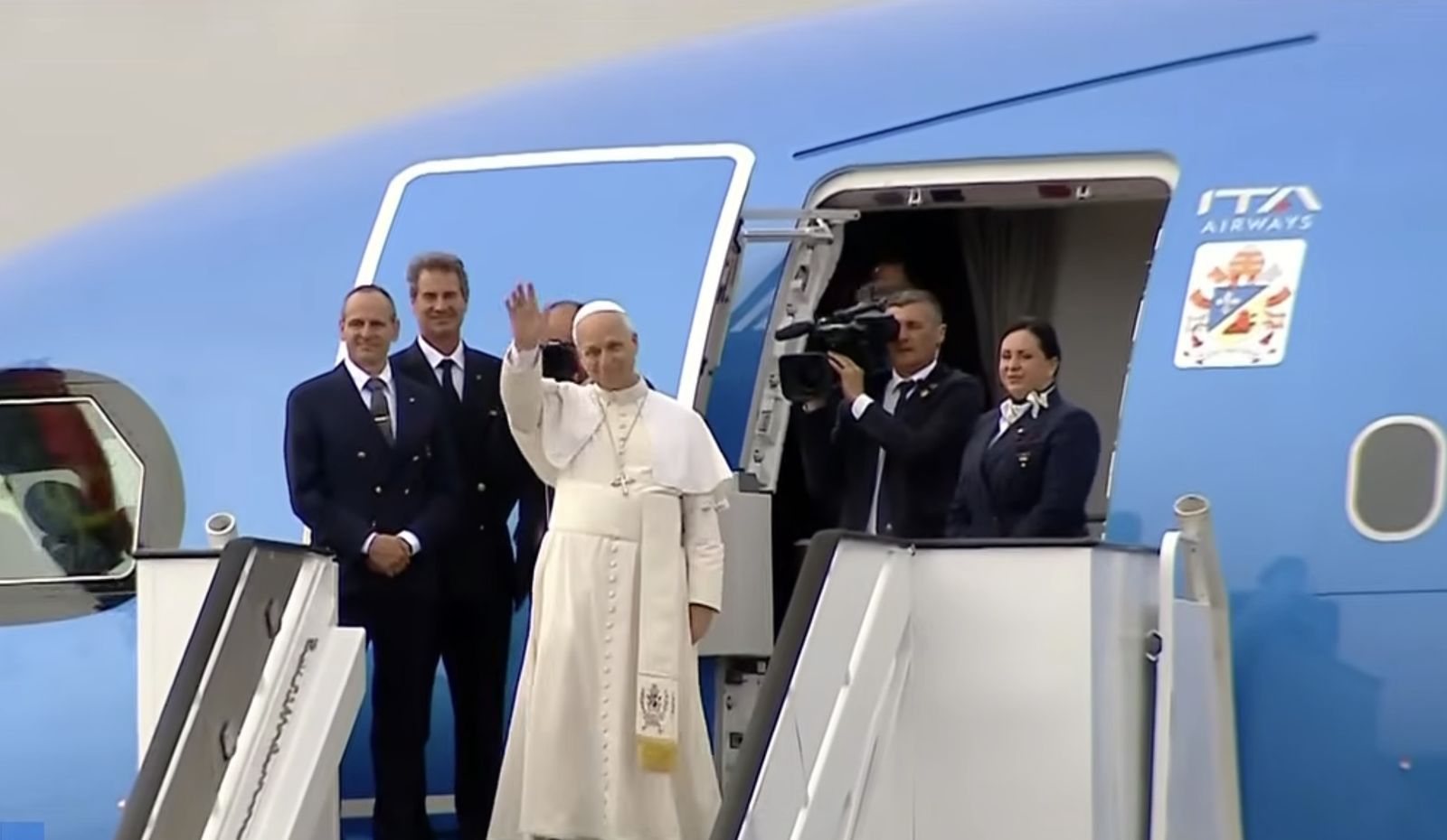 El Papa se despide de Angola