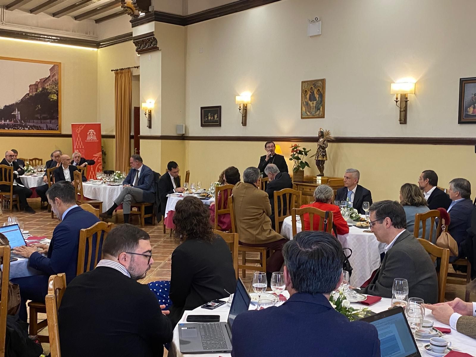 Cobo admite la polarización en la Iglesia: "Hay virus sociales que se nos pegan"