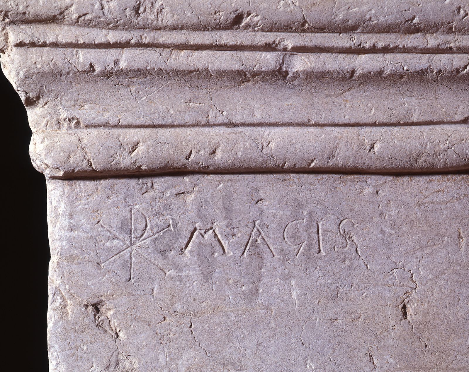 Inscripción Christus magis