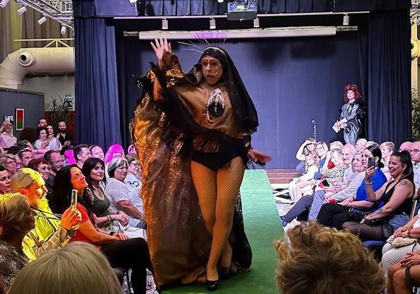 La virgen de Logroño, ganadora en la primera Gala Drag de La Rioja