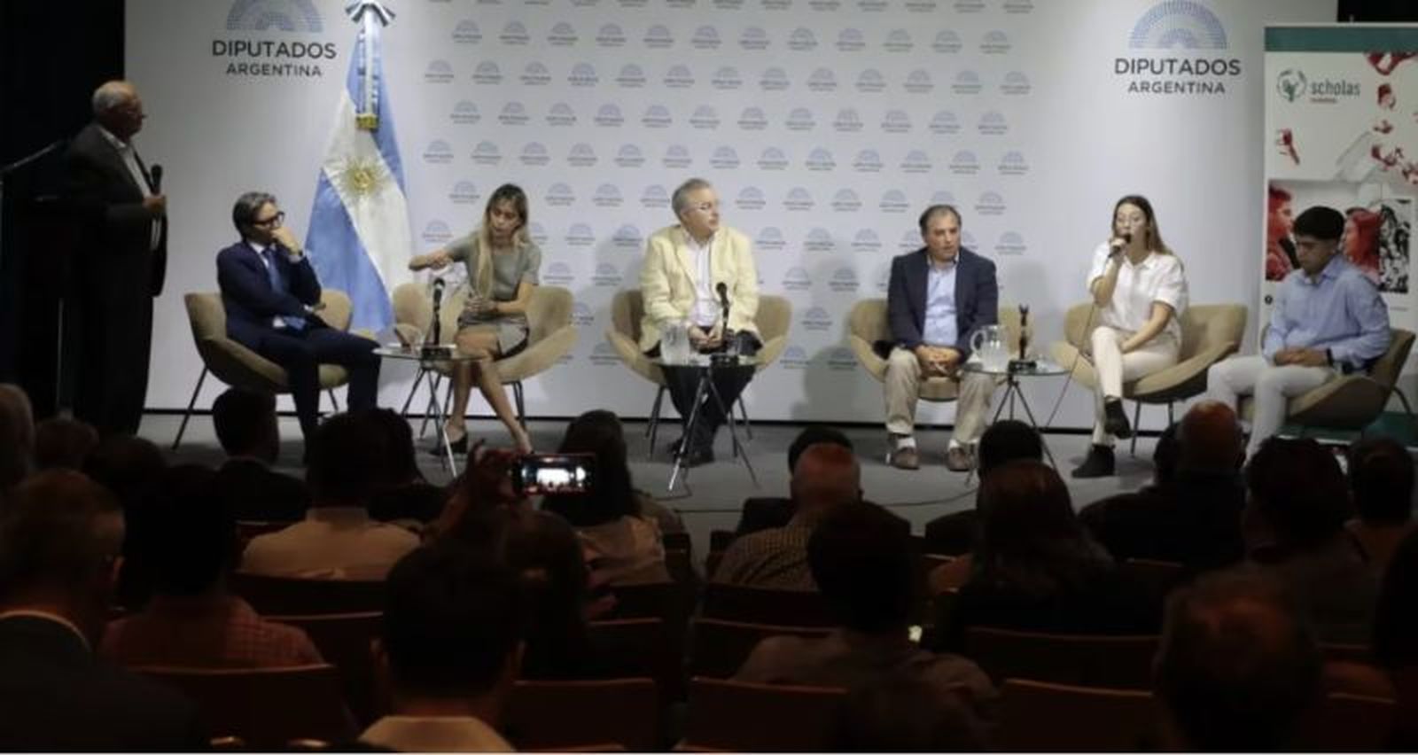 Presentación del estudio en el Congreso