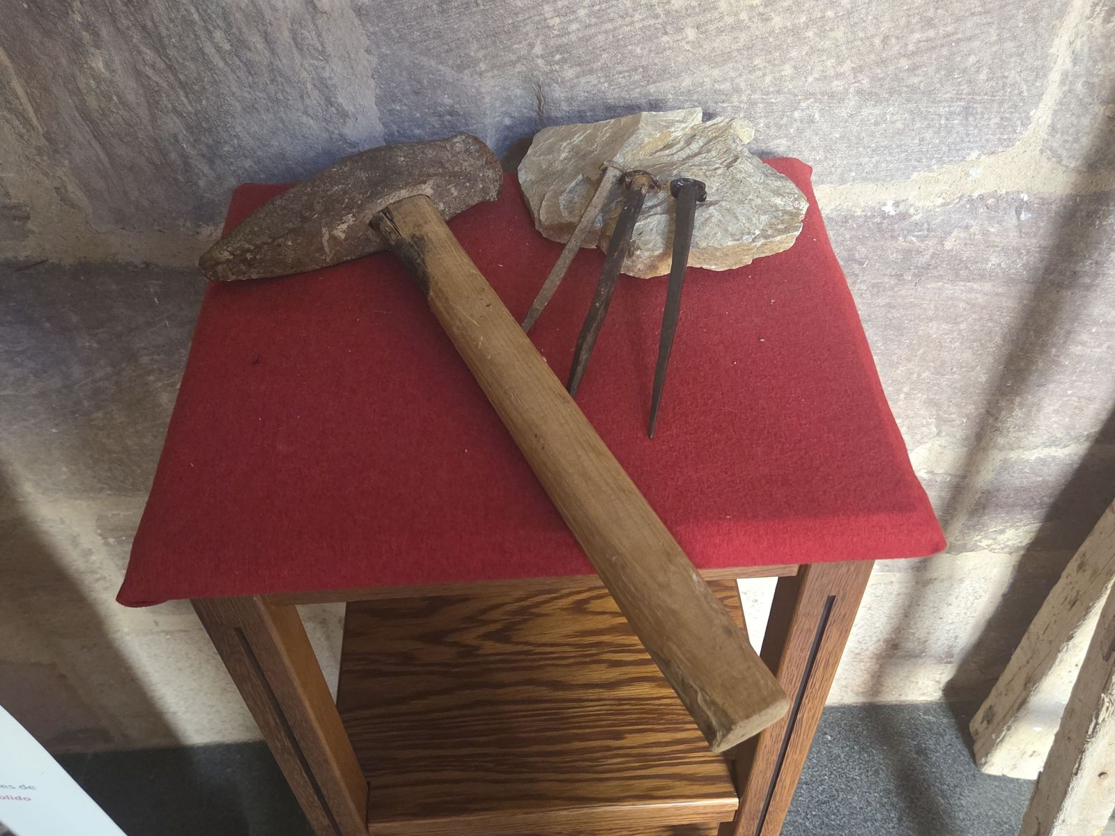 Los clavos de la Pasión. Monasterio de Valvanera