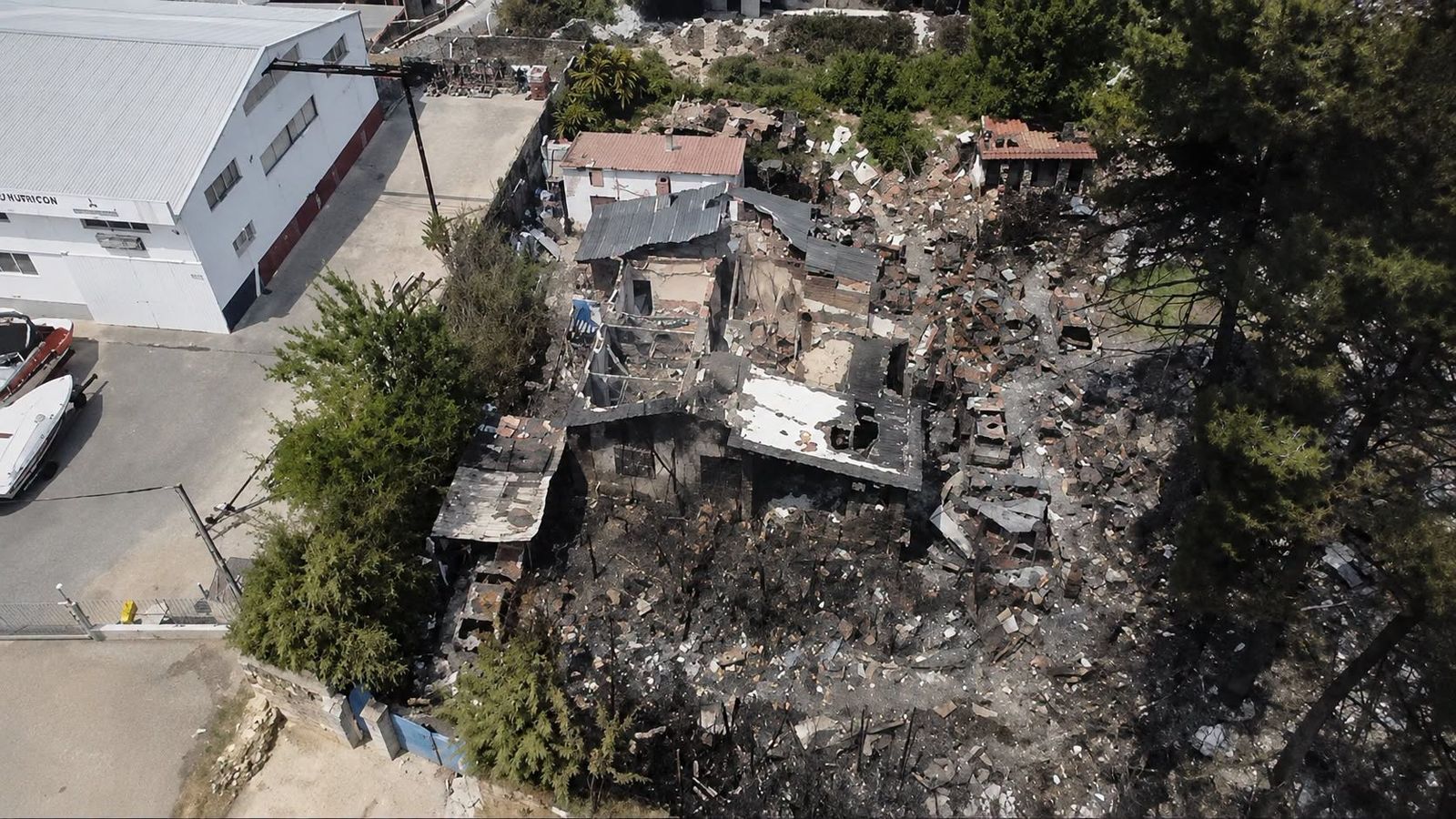 Viviendas en la Sierra Oeste de Madrid tras el incendio