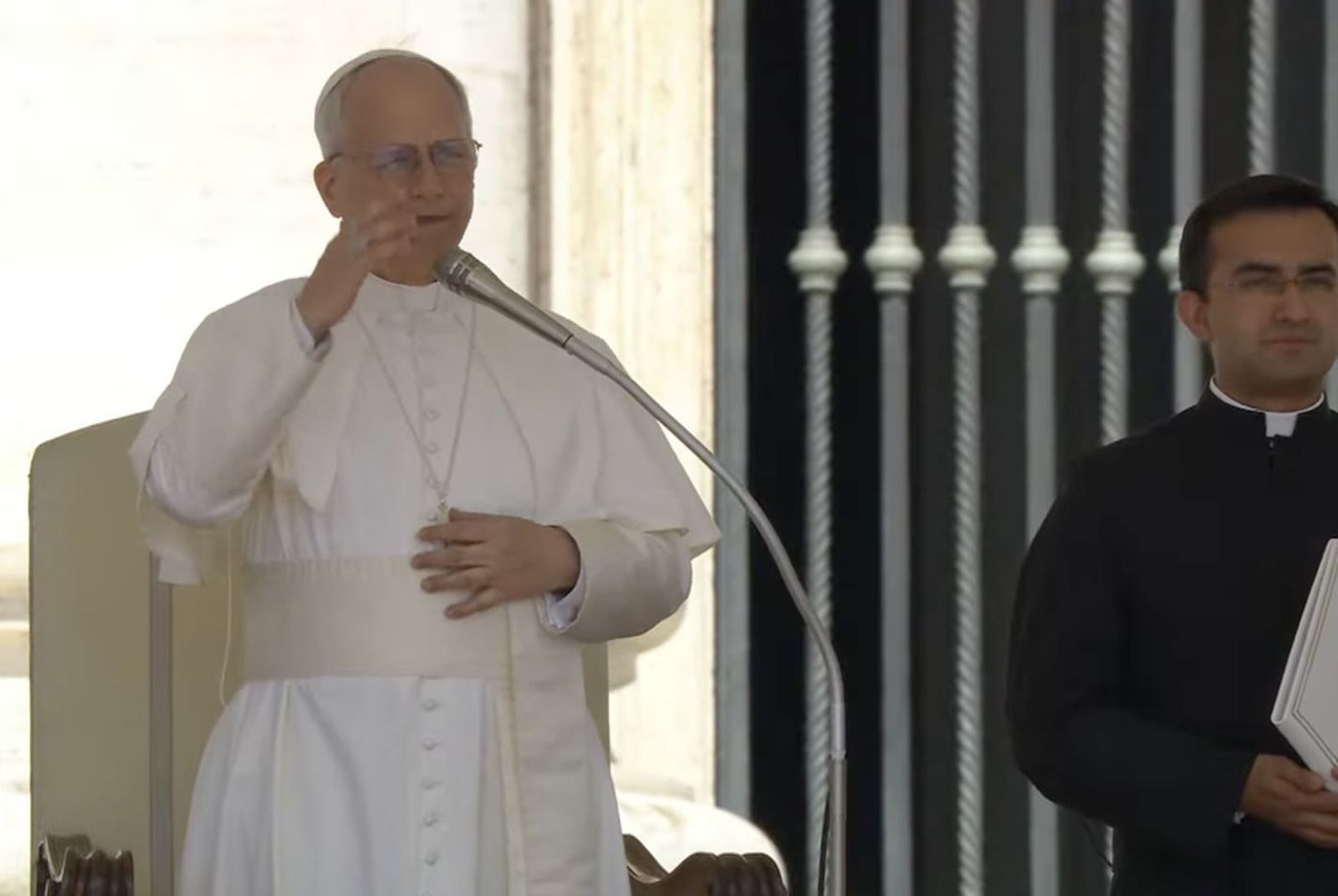 León XIV, al inicio de la audiencia general